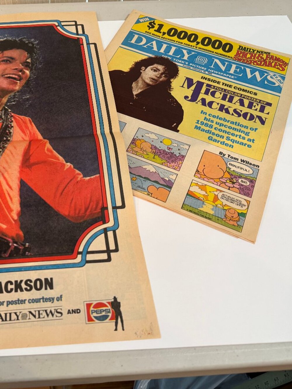 Vtg. 1980's Michael Jackson Daily News RARE Poster with 12 page Comic Section